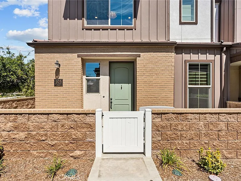105 Red Brick Dr — Photo 30