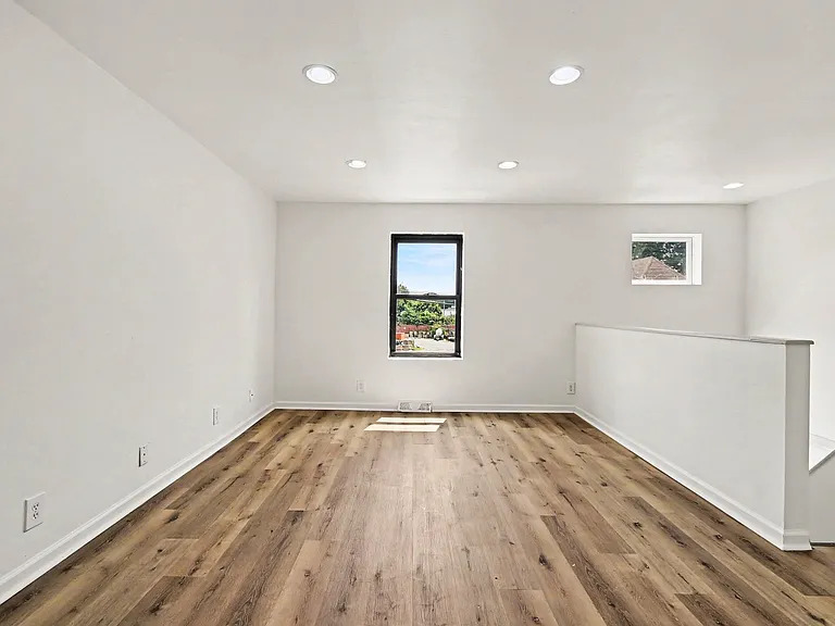 2629 Brannon Ave — Photo 6