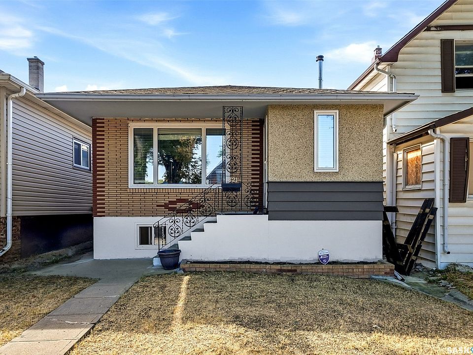 1st image of 1321 Victoria Avenue