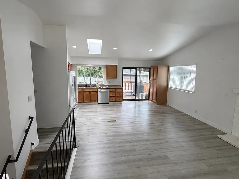 13803 SE 195th Ct — Photo 2