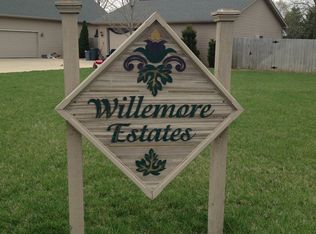 125 Huntington Dr., Auburn, IL 62615