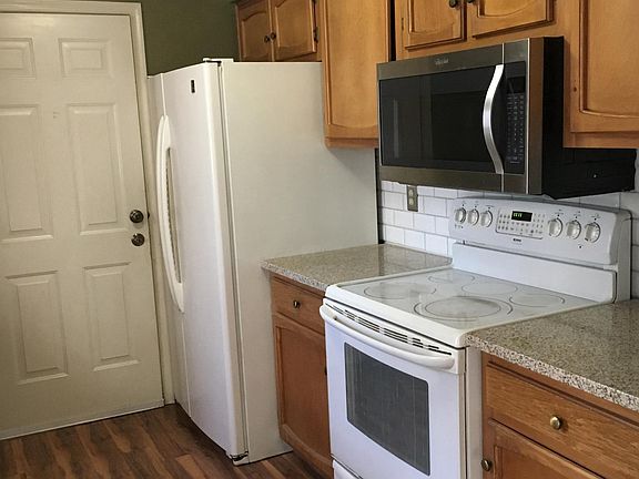 Kitchen stove/microwave