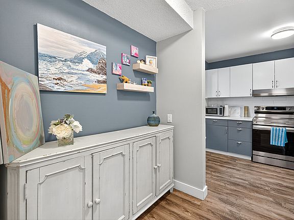 5th image of 310 Yorkton Ave #29