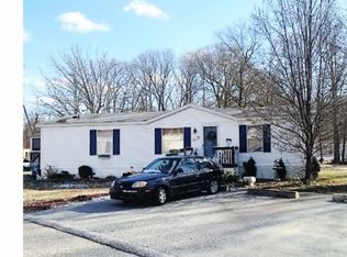 160 Sassafras Tree Cir, Newark, DE 19702