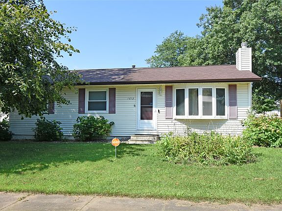 2nd image of 1612 Woodside Ct NW