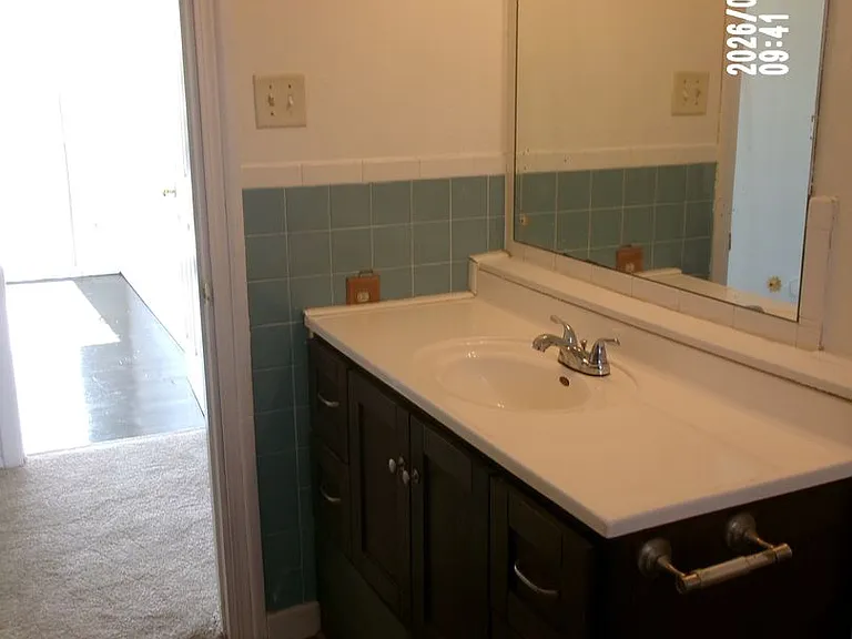 1024 SW 42nd St — Photo 8