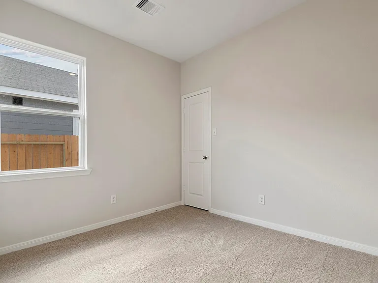 15865 Berry Hill Dr — Photo 13