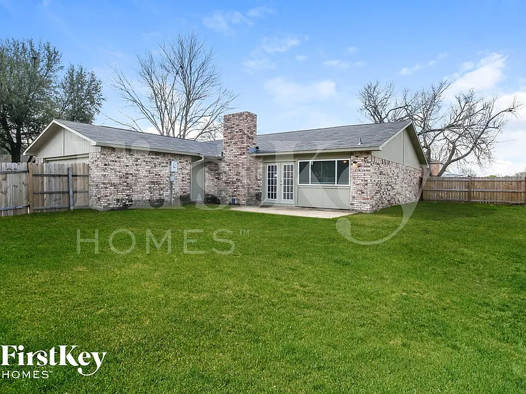 1316 Royal Oak Dr — Photo 15