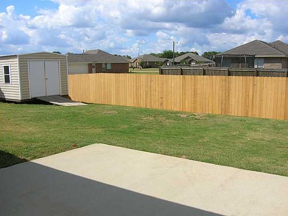 Back patio / Storage Shed