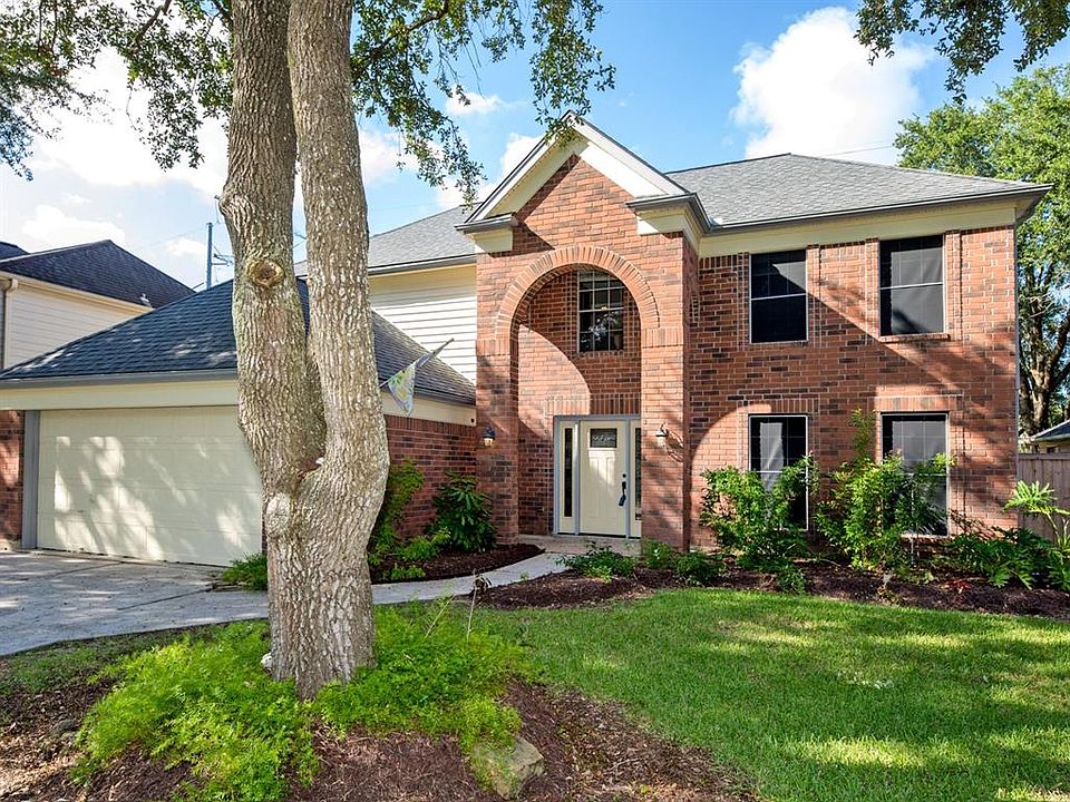 1st image of 2020 Aberdeen Dr