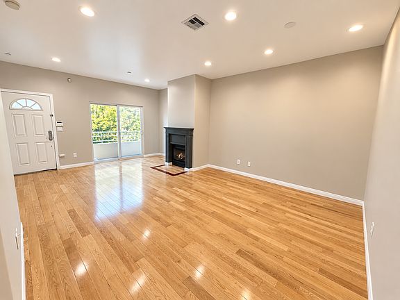 5th image of 13620 Valerio St APT 3