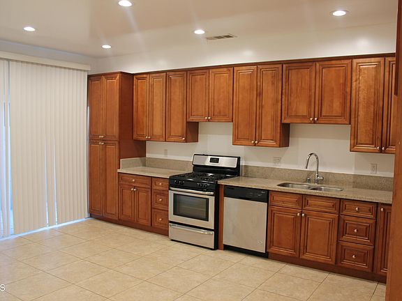 4th image of 289 Vista Ave