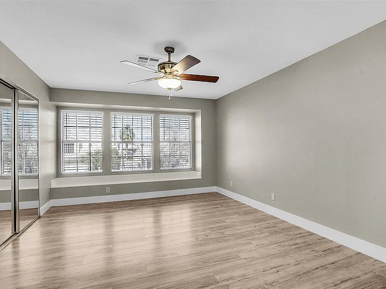 7705 Sea Wind Dr — Photo 14