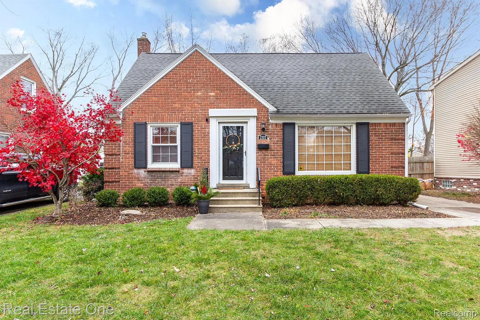1707 N Pleasant St photo 1