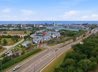 14800 Walsingham Rd APT 205, Largo, FL 33774