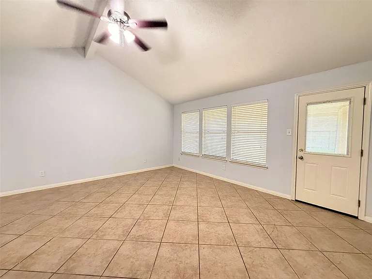 9019 Autumnsong Dr — Photo 8