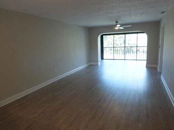 3rd image of 1101 Rosemary Ct #A-202