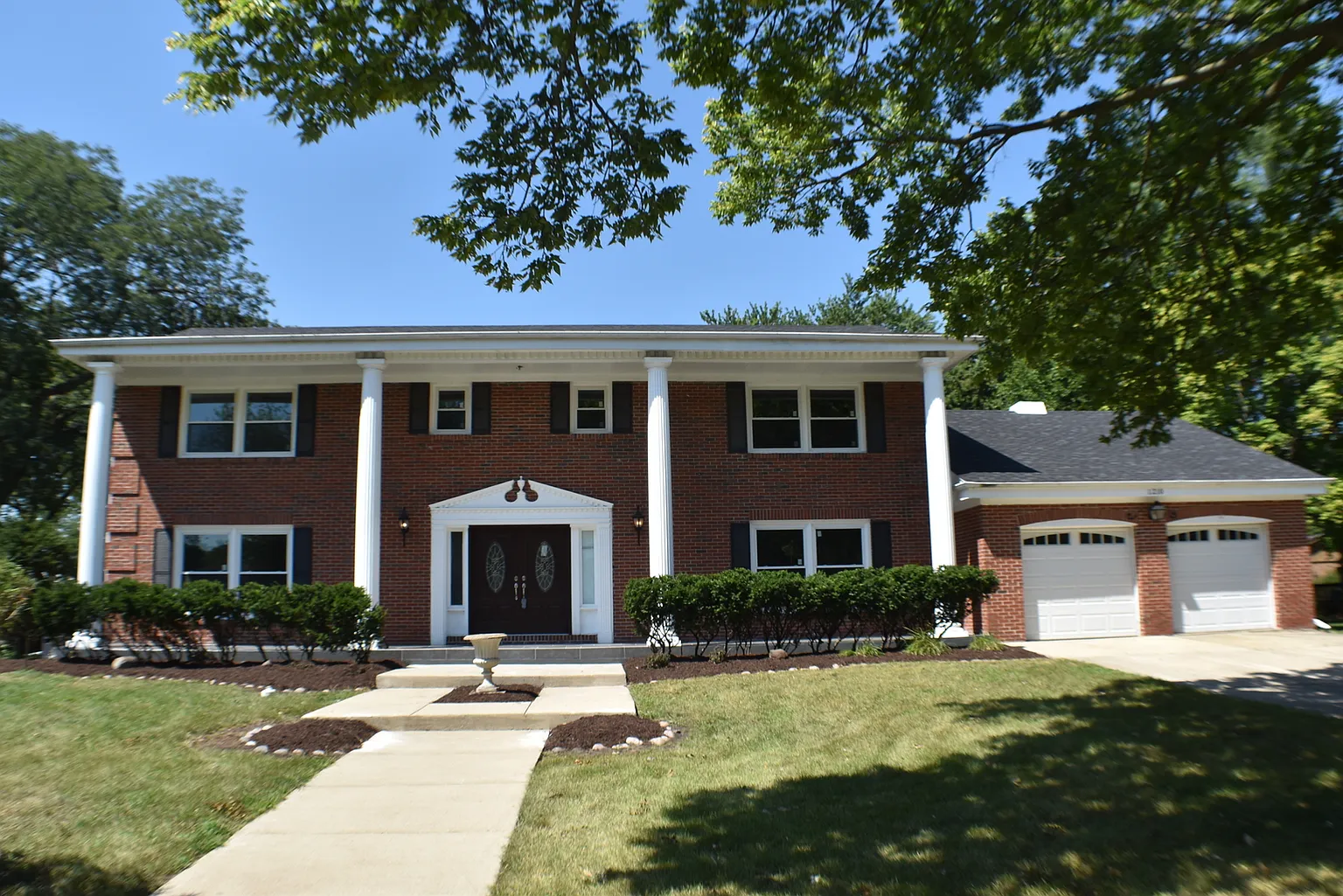 1210 Berry Ln photo 1