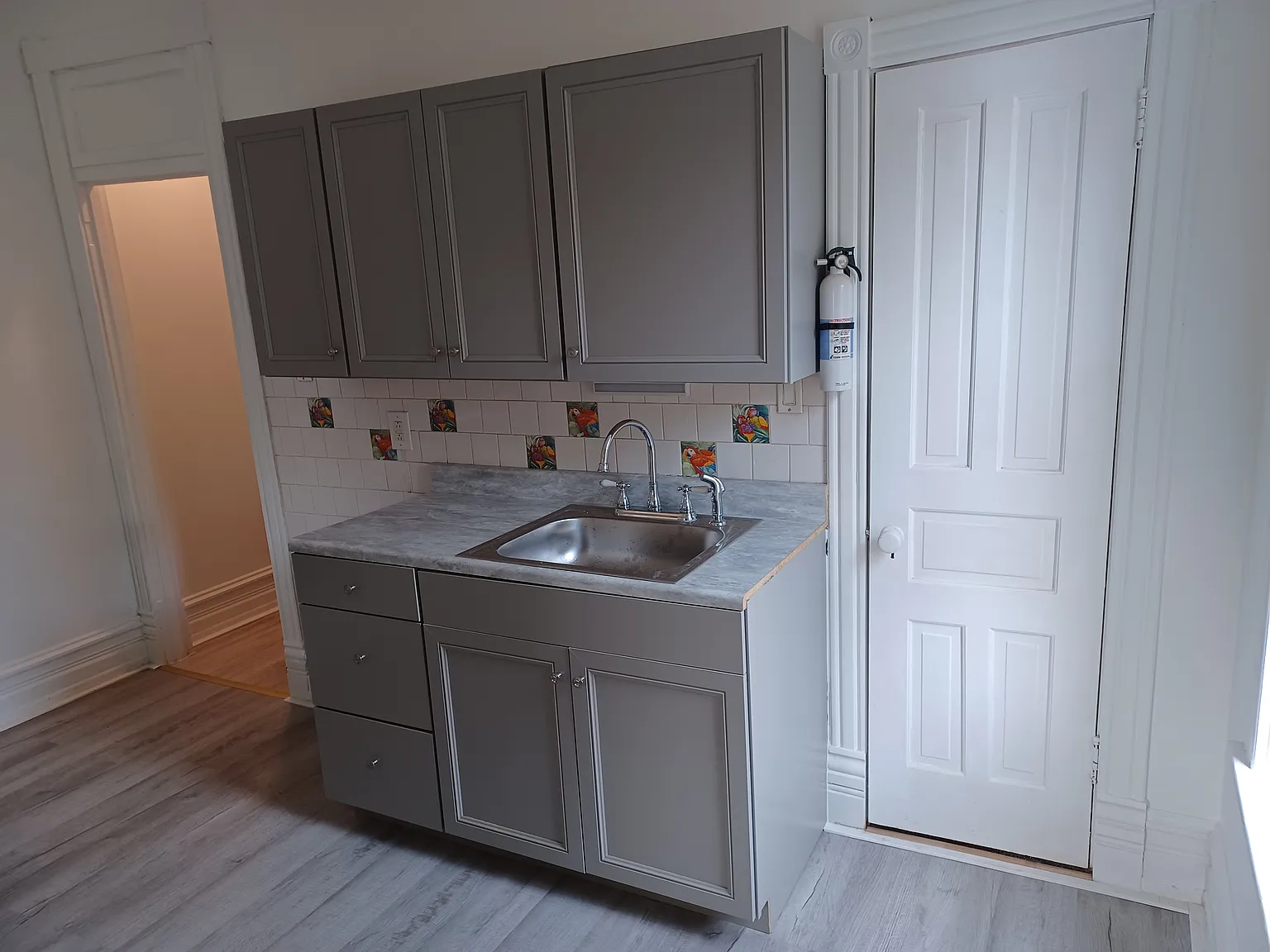 3 bed, 700 sqft, $1,400 — Photo 3