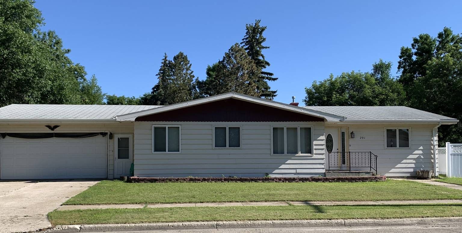 201 1st St NW, Dunseith, ND 58329 Zillow