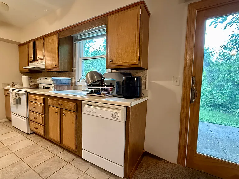 6410 Offshore Dr — Photo 3