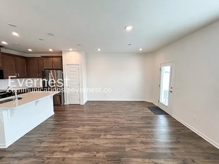 5342 Bellflower Hls — Photo 6