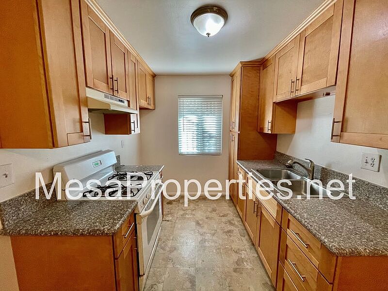 1st image of 425 N 11th Ave Unit E