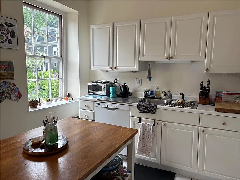 237 N Main St #3 — Photo 4