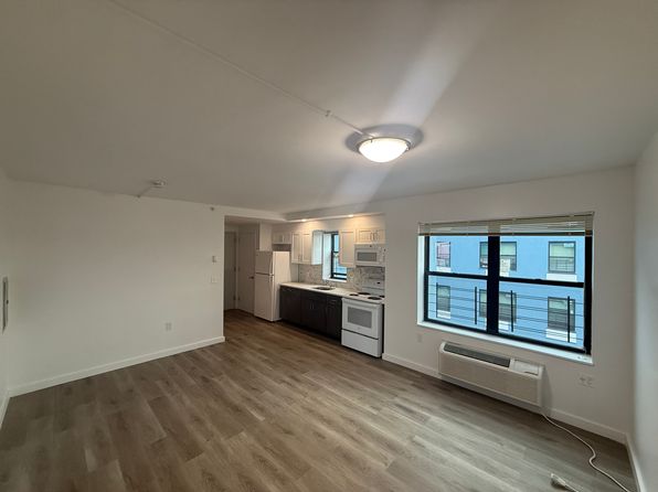 2829 Valentine Ave #11G