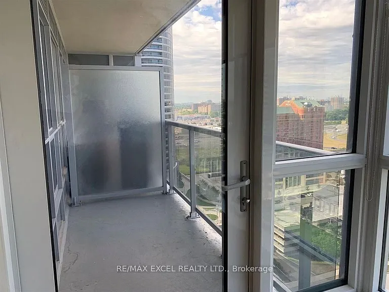 151 Village Green Sq #1806 — Photo 14