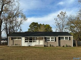 2112 Sullivan Rd NW, Huntsville, AL 35810