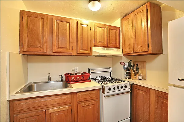 Rented by Corcoran | media 18