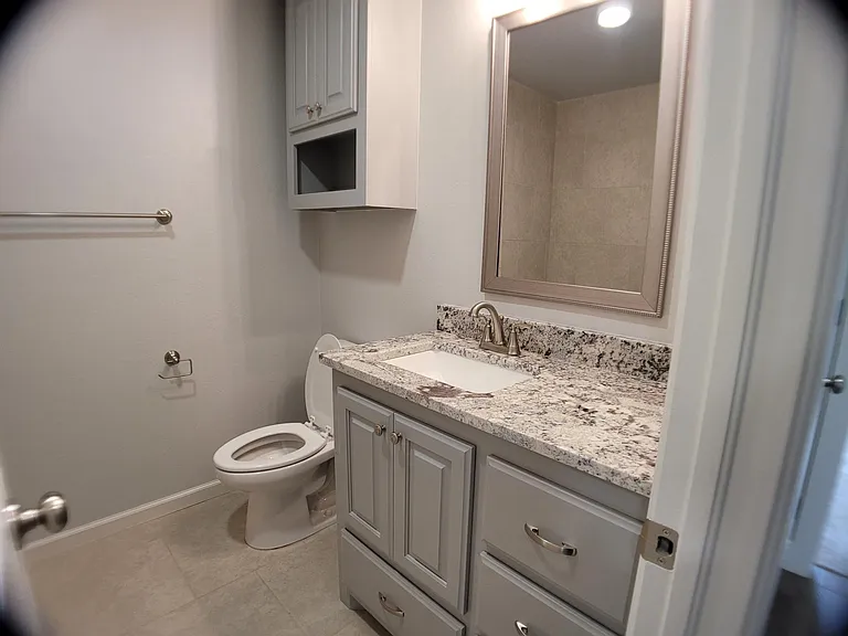 8801 SW 42nd St — Photo 18
