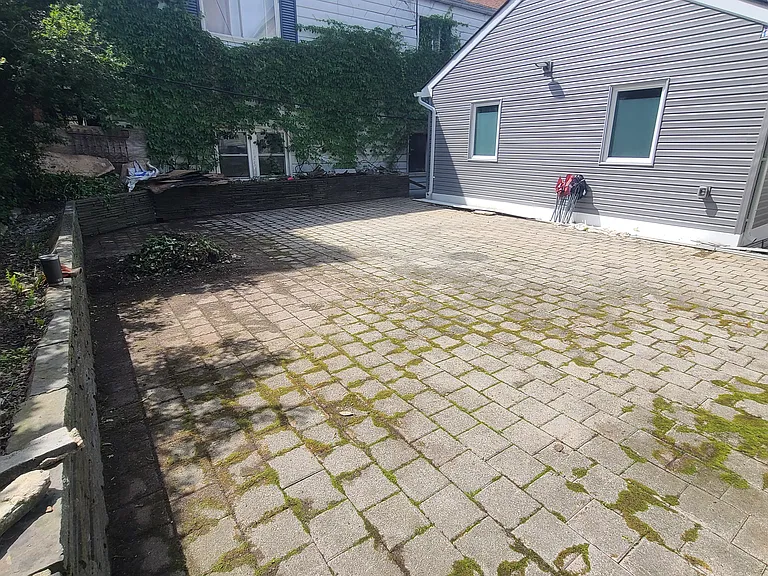 308 King St — Photo 3
