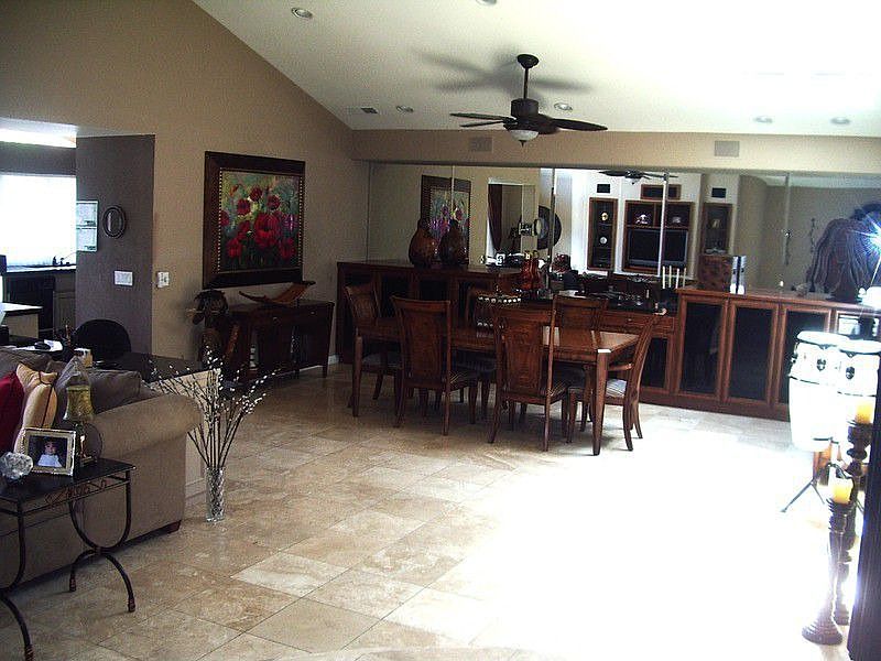 2nd image of 186 Lost River Dr
