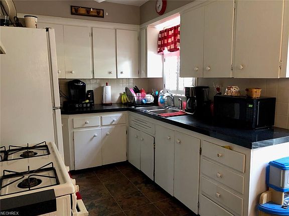 5th image of 1287 Noble St
