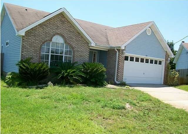 1st image of 412 Bridgewater Ct