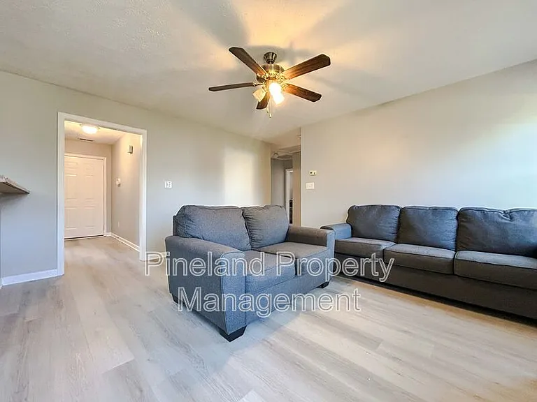 341 Kingdom Estate Dr — Photo 11
