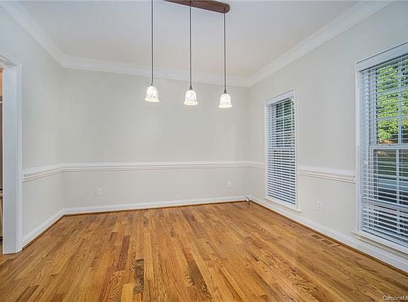 4th image of 7282 Willow Brook Ct