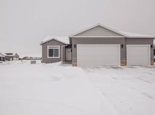 5517 S Dubuque Ave, Sioux Falls, SD 57108