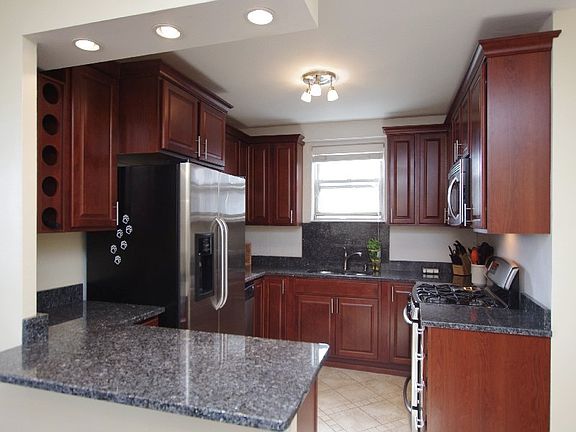 5th image of 5800 Arlington Ave APT 5H