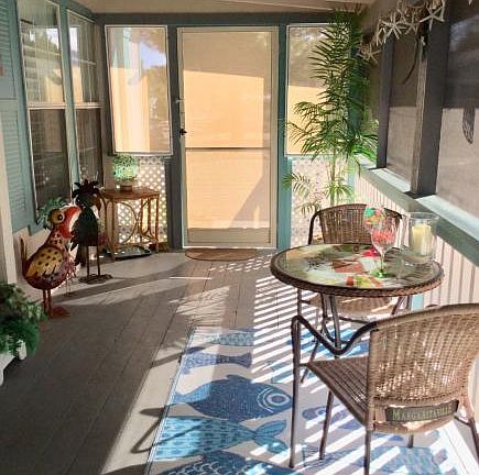 Porch area for lunch