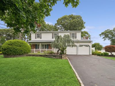 63 Woodview Lane, Centereach, NY, 11720