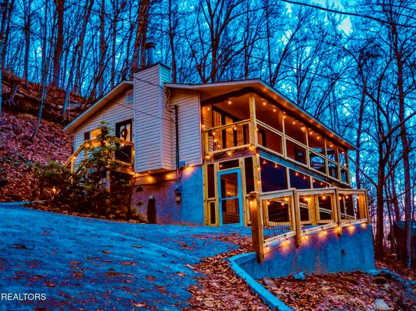 1816 Saint Moritz Dr, Gatlinburg, TN 37738