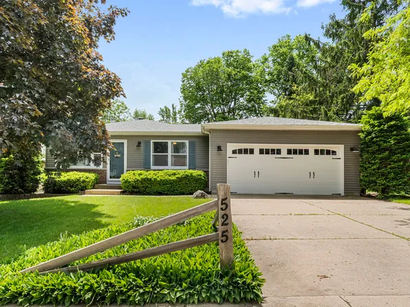 525 Franklin Dr, South Elgin, IL 60177