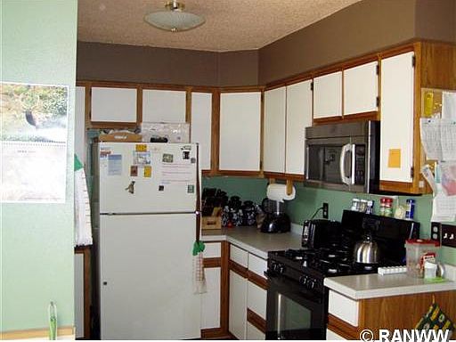 2nd image of 1353/51 Kane Road
