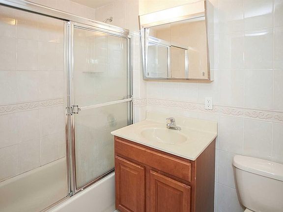 5th image of 135-32 Coolidge Ave #2