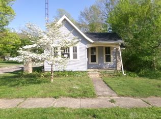 107 E Walnut St, Spring Valley, OH 45370