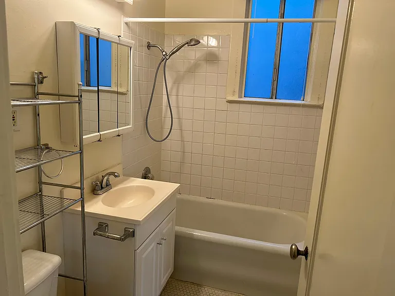495 27th Ave #8 — Photo 26