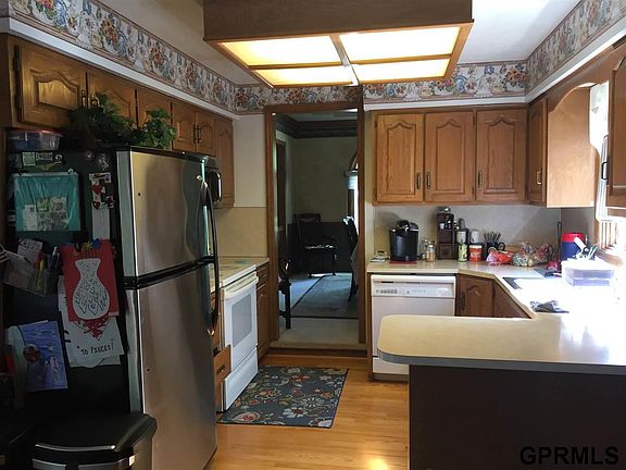2nd image of 806 Elm Hurst Dr